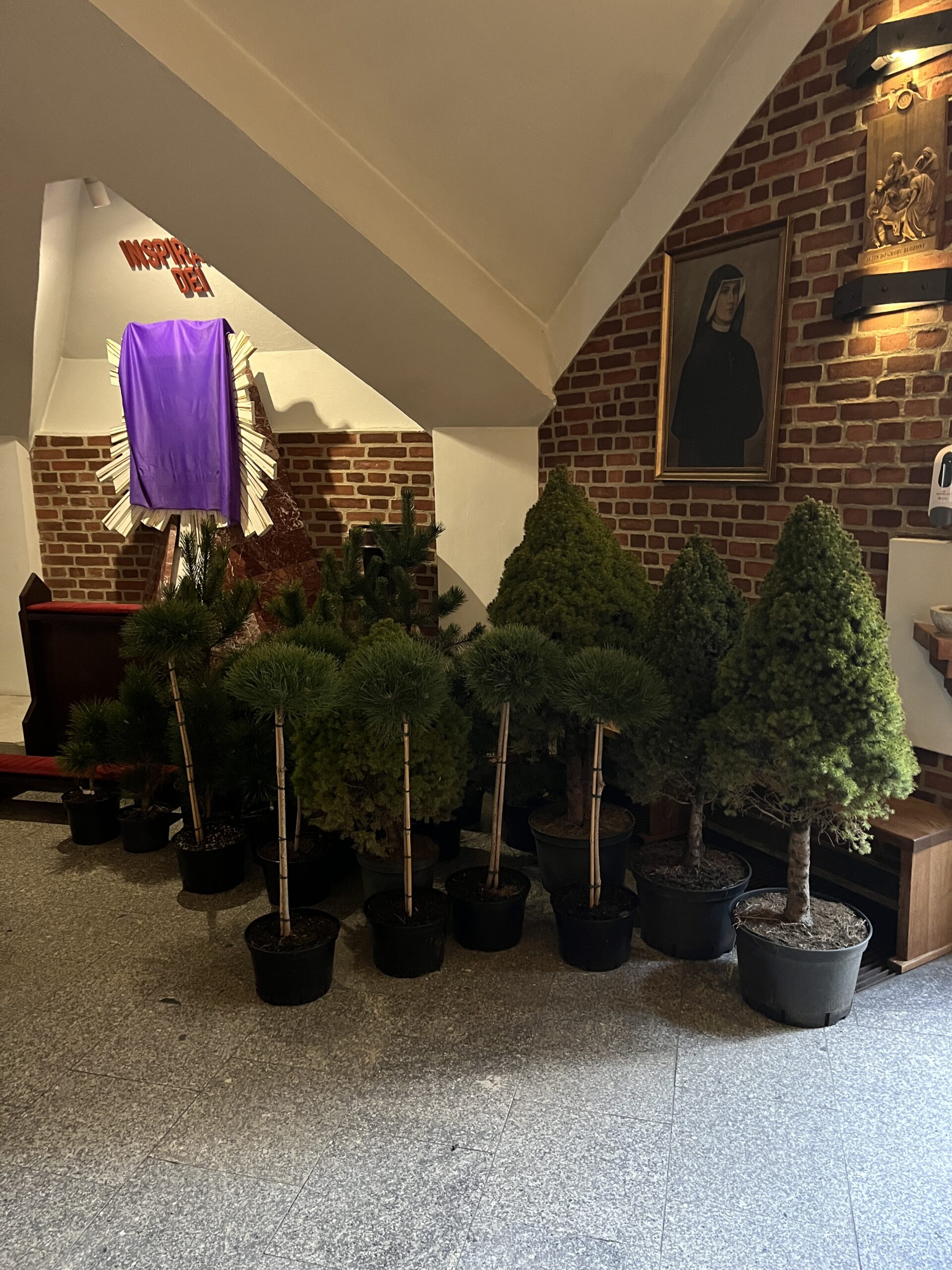 NAD GROBEM NAD GROBEM